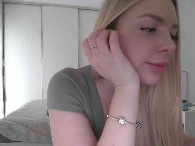 pinkpanther8899 webcam