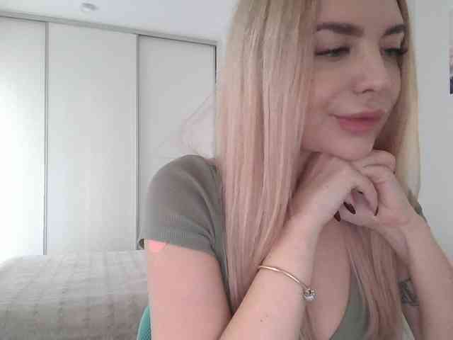 pinkpanther8899 webcam