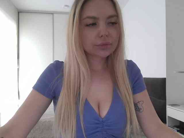 pinkpanther8899 webcam