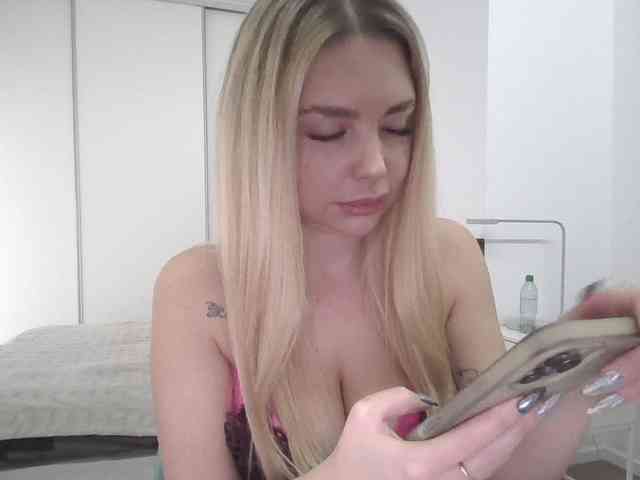 pinkpanther8899 webcam