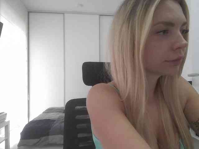 Blondie8853 webcam