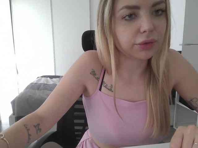 Blondie8853 webcam