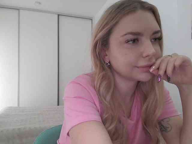 pinkpanther8899 webcam