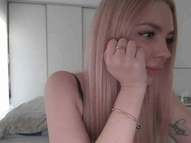 pinkpanther8899 webcam