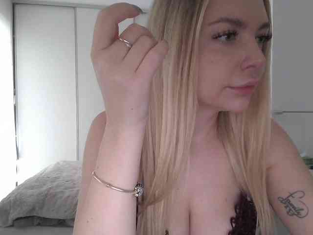 pinkpanther8899 webcam