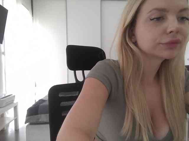 Blondie8853 webcam
