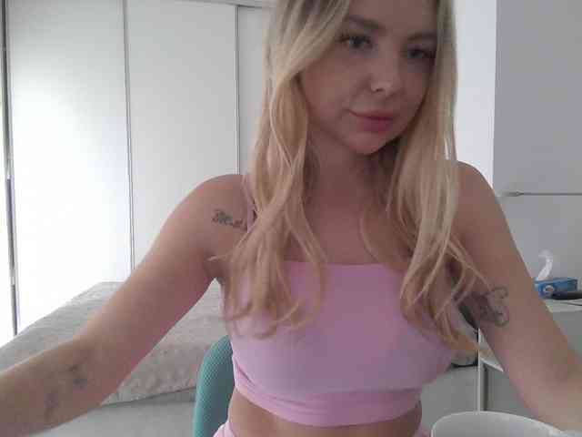 Blondie8853