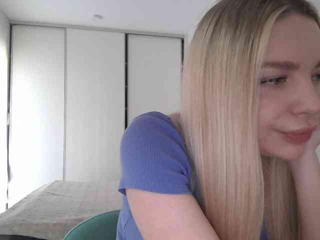 Blondie8853 Live Webcam on BongaCams