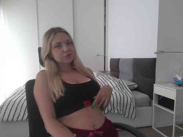 Blondie8853 webcam