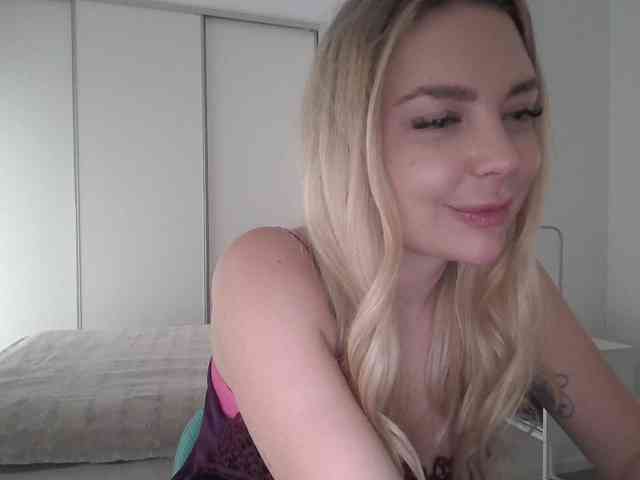 pinkpanther8899 webcam