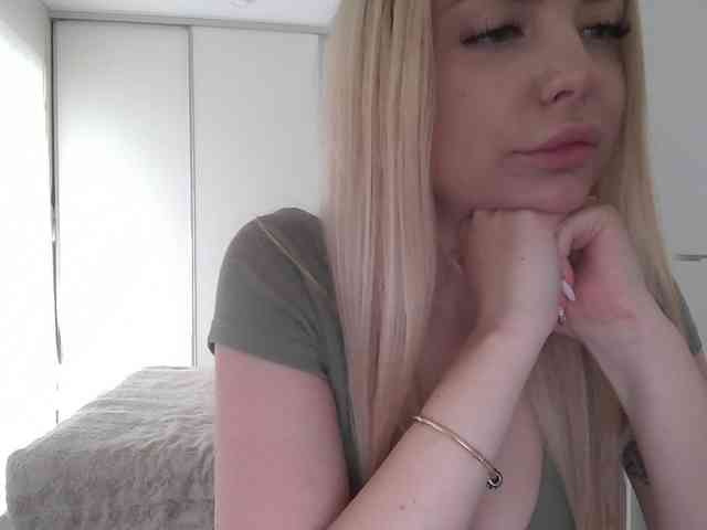 pinkpanther8899 webcam