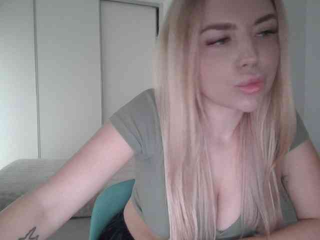 pinkpanther8899 webcam