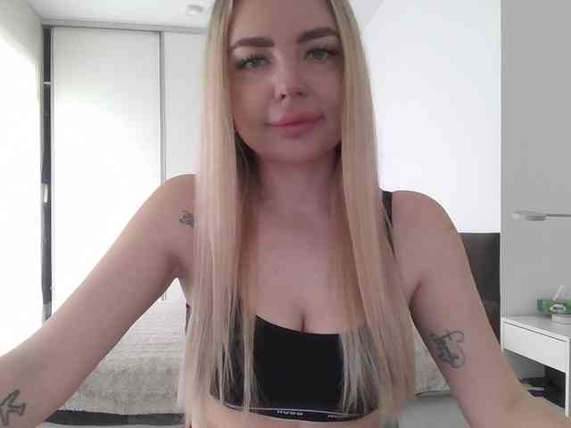 pinkpanther8899 webcam