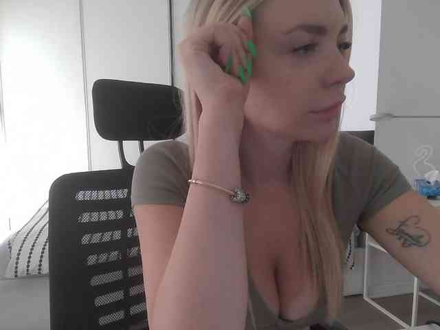 Blondie8853 webcam