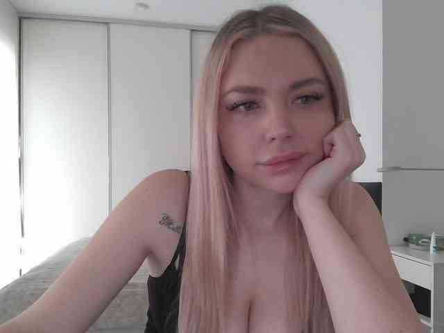 pinkpanther8899 webcam