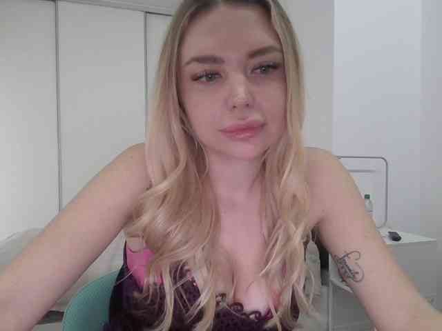 pinkpanther8899 webcam