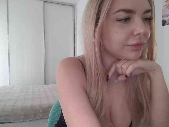 pinkpanther8899 webcam
