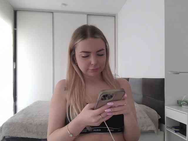 pinkpanther8899 webcam