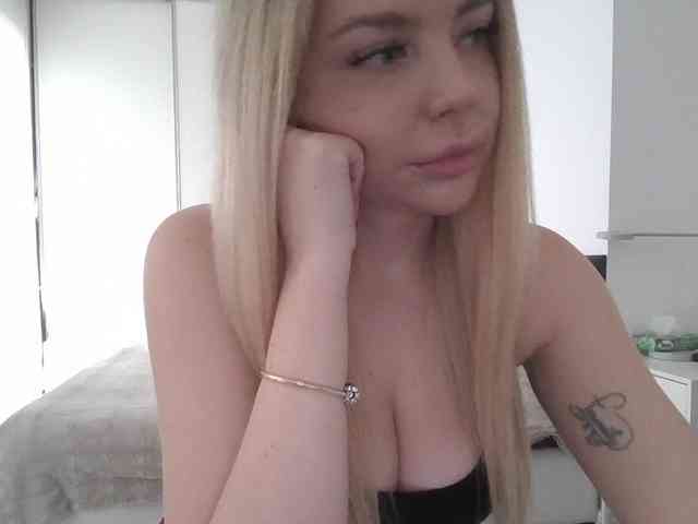 pinkpanther8899 webcam