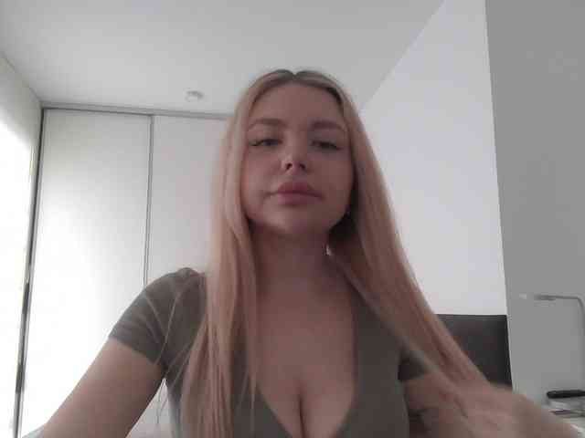 pinkpanther8899 webcam