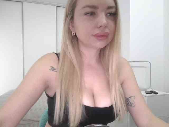 pinkpanther8899 webcam
