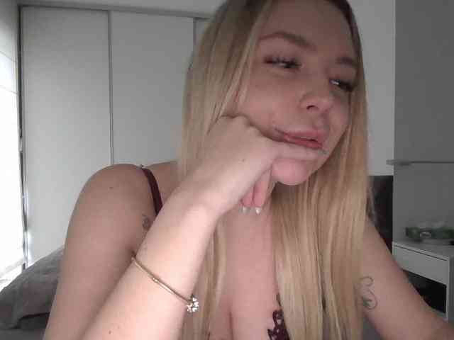 pinkpanther8899 webcam