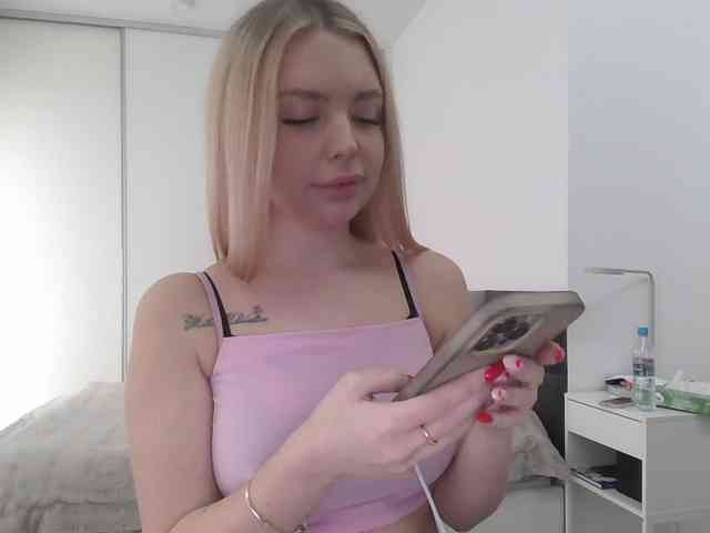 pinkpanther8899 webcam