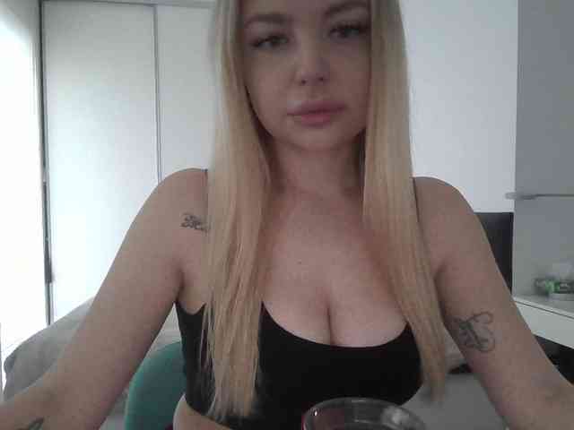 pinkpanther8899 webcam