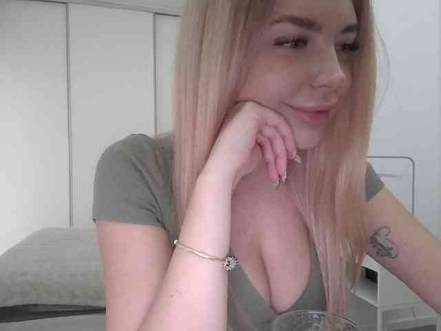 pinkpanther8899 webcam