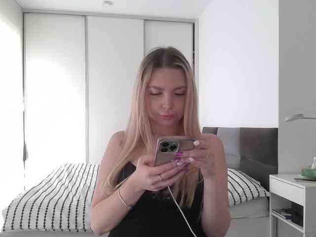 pinkpanther8899 webcam