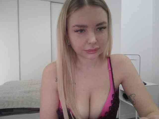 pinkpanther8899 webcam