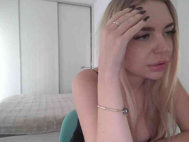 pinkpanther8899 webcam