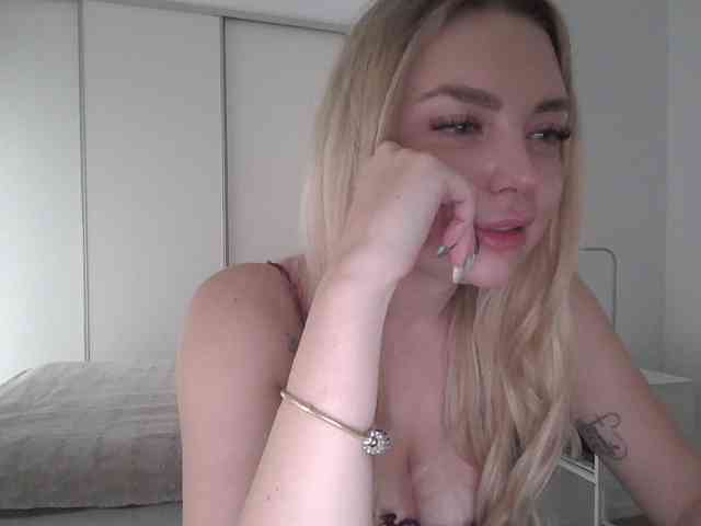 pinkpanther8899 webcam