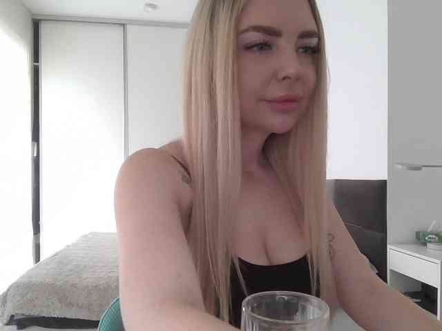 pinkpanther8899 webcam