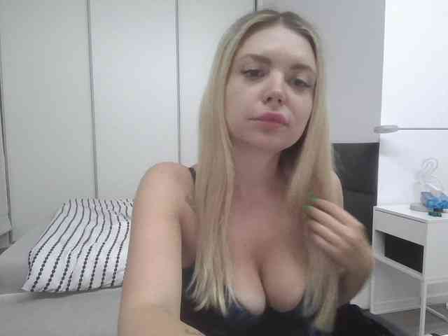 Blondie8853 webcam