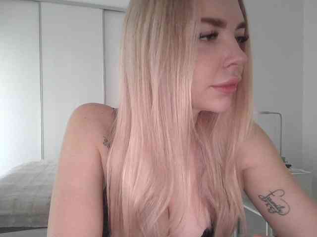 pinkpanther8899 webcam