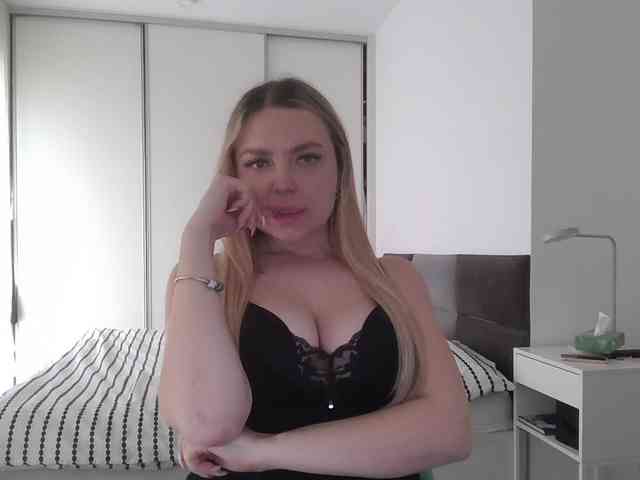 pinkpanther8899 webcam