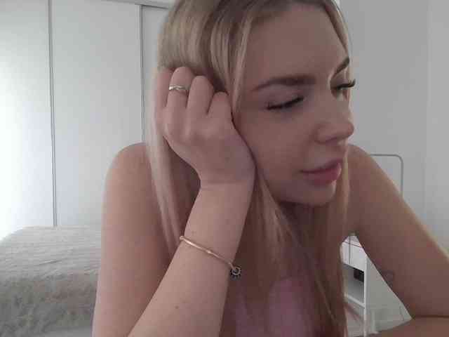pinkpanther8899 webcam