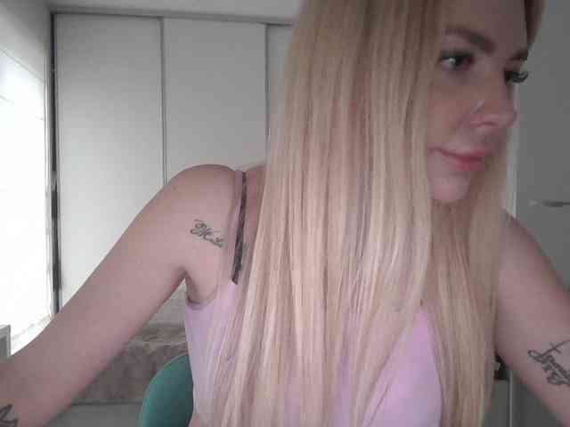 pinkpanther8899 webcam