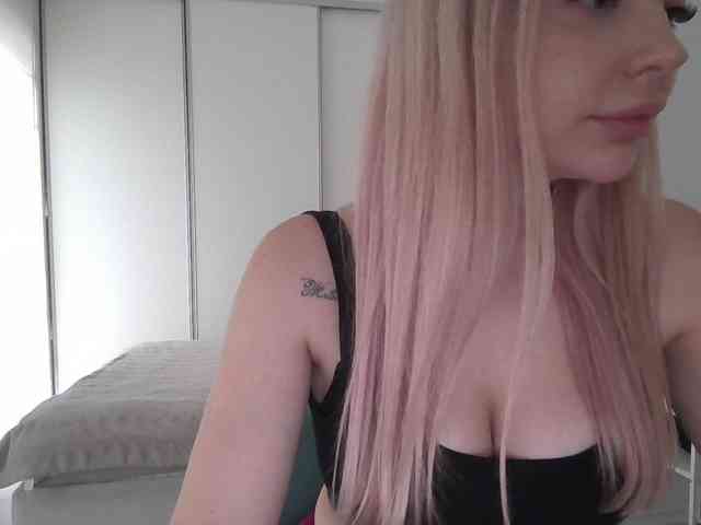 pinkpanther8899 webcam