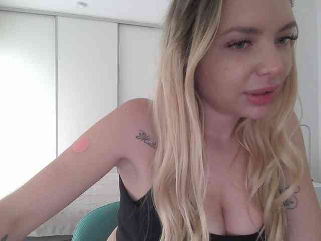 Blondie8853