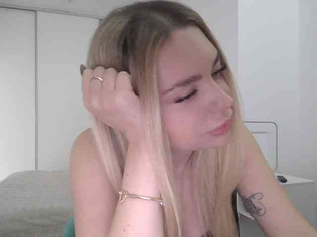 pinkpanther8899 webcam