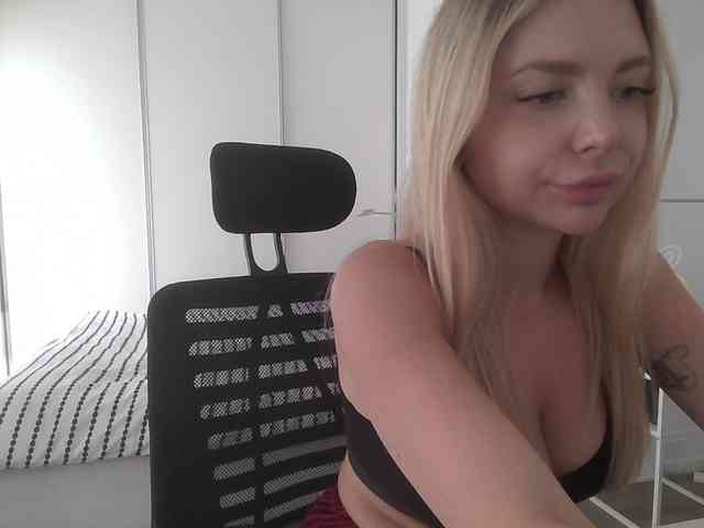 Blondie8853 webcam