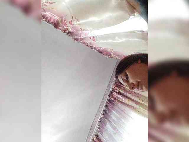 LyxBabyLove webcam
