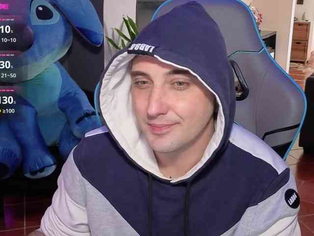 gilgamesh90B Live Webcam on BongaCams