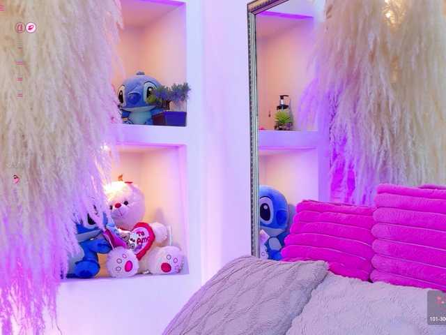 IsaValencia's BongaCams show and profile