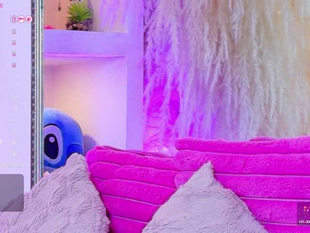 IsaValencia's BongaCams show and profile