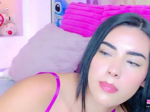 IsaValencia's BongaCams show and profile