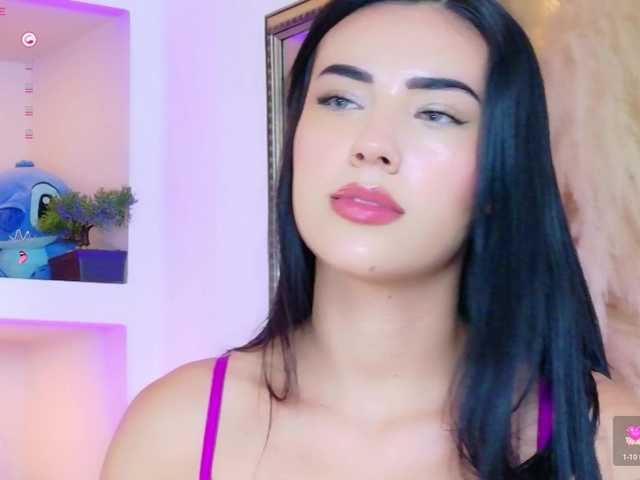 IsaValencia's BongaCams show and profile