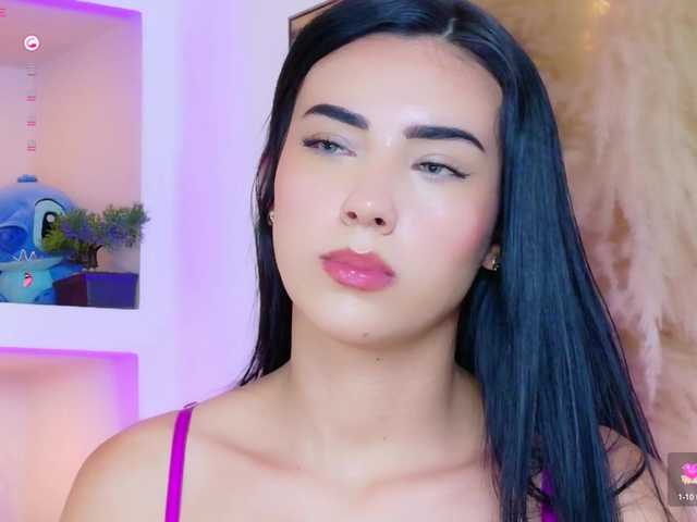 IsaValencia's BongaCams show and profile